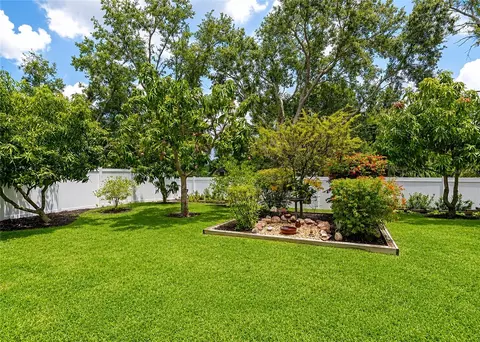 Exterior - 5720 43rd Ct E, Bradenton, FL 34203 photo 2 of 8