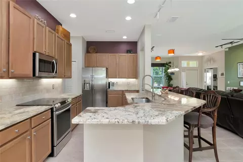 Kitchen - 5720 43rd Ct E, Bradenton, FL 34203 photo 2 of 5
