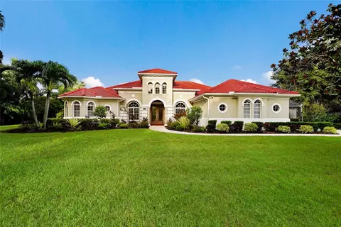 8122 Lone Tree Gln, Lakewood Ranch, FL 34202