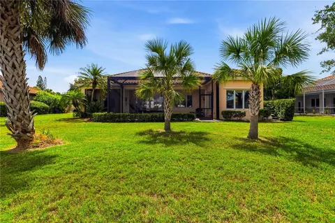 Exterior - 5256 E 88th St, Bradenton, FL 34211 photo 3 of 4
