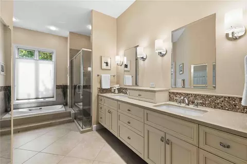 Bath - 5256 E 88th St, Bradenton, FL 34211 photo 2 of 4