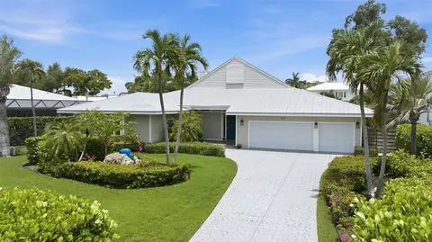 1511 N Lake Shore Dr, Sarasota, FL 34231