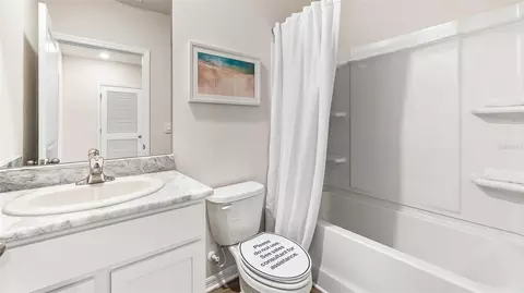 Bath - 4103 Miller Pointe Ct, Bradenton, FL 34208 photo 3 of 3