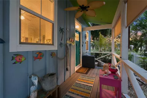 Exterior - 559 18th St E, Bradenton, FL 34208 photo 2 of 17