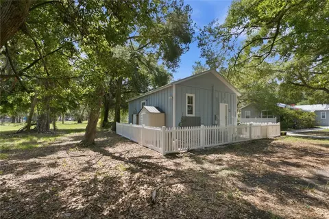Exterior - 559 18th St E, Bradenton, FL 34208 photo 8 of 17