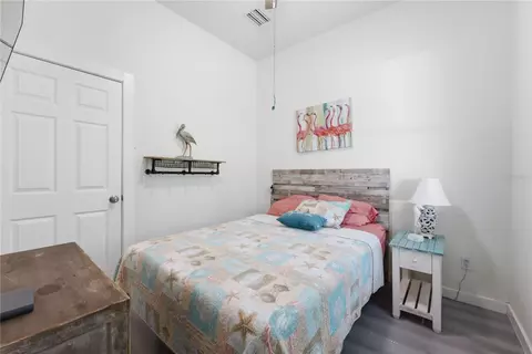Bedroom - 559 18th St E, Bradenton, FL 34208 photo 4 of 5