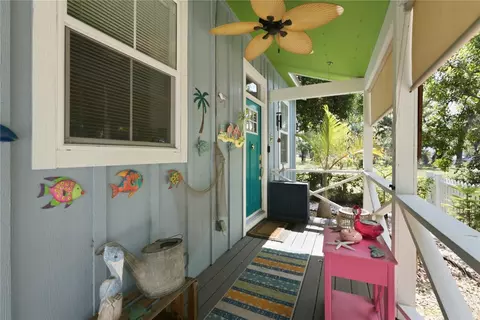 Exterior - 559 18th St E, Bradenton, FL 34208 photo 11 of 17