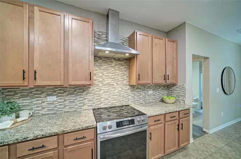 Kitchen - 13124 Bliss Loop, Bradenton, FL 34211 photo 3 of 5