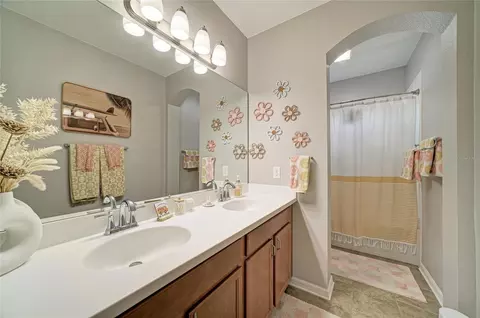 Bath - 13124 Bliss Loop, Bradenton, FL 34211 photo 10 of 10