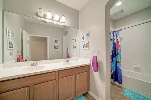 Bath - 13124 Bliss Loop, Bradenton, FL 34211 photo 6 of 10