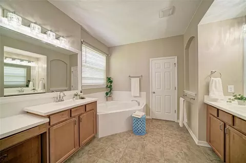 Bath - 13124 Bliss Loop, Bradenton, FL 34211 photo 1 of 10