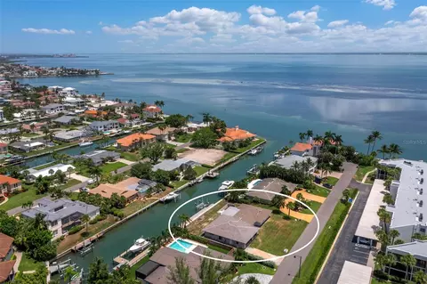 View/Area - 525 Sloop Ln, Longboat Key, FL 34228 photo 3 of 11