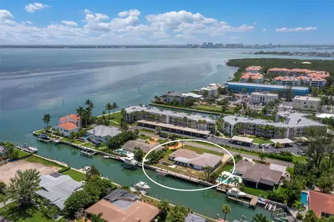 View/Area - 525 Sloop Ln, Longboat Key, FL 34228 photo 4 of 11