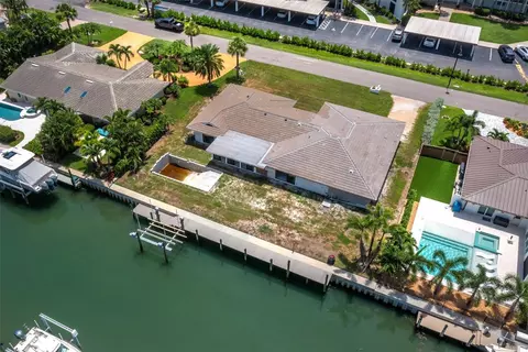 View/Area - 525 Sloop Ln, Longboat Key, FL 34228 photo 5 of 11