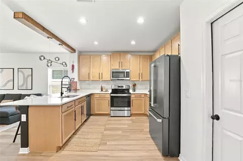 Kitchen - 5501 Sabal Dr, Saint Cloud, FL 34771 photo 3 of 5