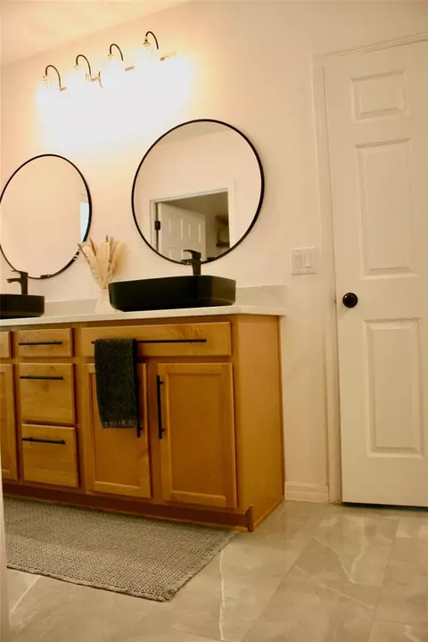Bath - 5501 Sabal Dr, Saint Cloud, FL 34771 photo 5 of 11