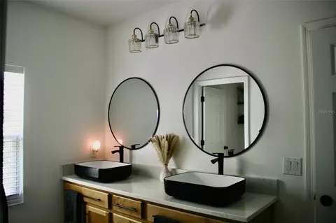 Bath - 5501 Sabal Dr, Saint Cloud, FL 34771 photo 2 of 11
