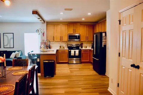 Kitchen - 5501 Sabal Dr, Saint Cloud, FL 34771 photo 1 of 6