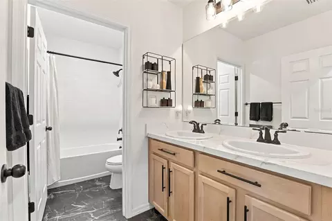 Bath - 5501 Sabal Dr, Saint Cloud, FL 34771 photo 3 of 3