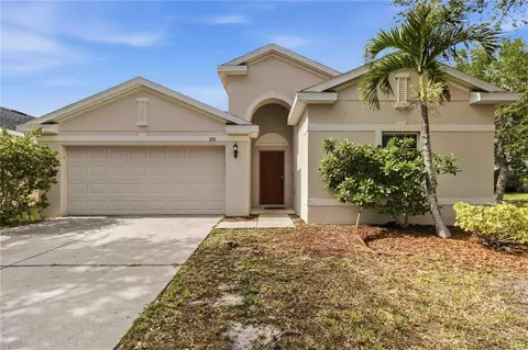 820 Parker Den Dr, Ruskin, FL 33570