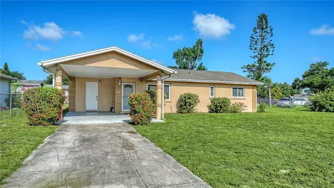 3307 Newtown Blvd, Sarasota, FL 34234