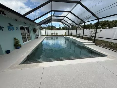 Exterior - 3210 23rd Ave W, Bradenton, FL 34205 photo 7 of 8