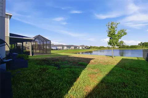 Exterior - 8715 Sunshower Pl, Parrish, FL 34219 photo 3 of 4