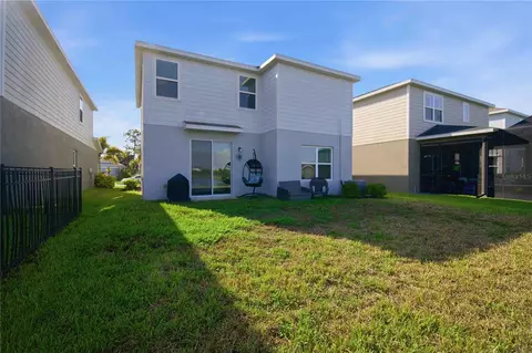 Exterior - 8715 Sunshower Pl, Parrish, FL 34219 photo 4 of 4