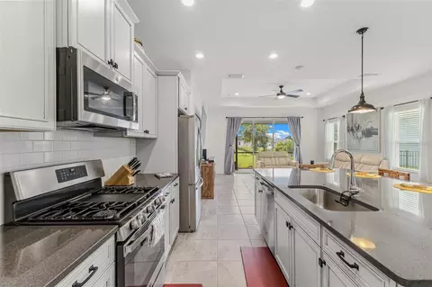 Kitchen - 13840 Old Creek Ct, Parrish, FL 34219 photo 6 of 6