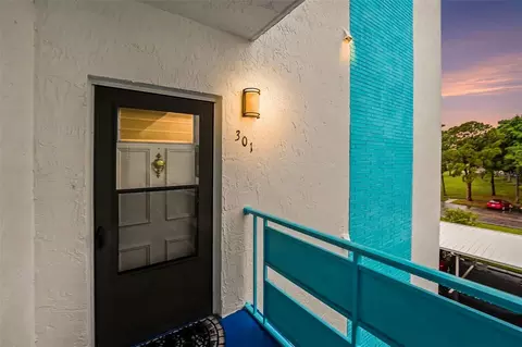 5970 80th St N #301, Saint Petersburg, FL 33709