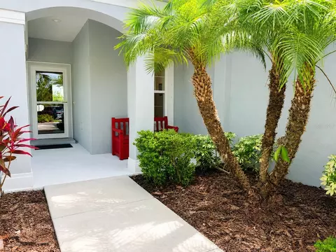 10806 Pine Bluff Gln, Parrish, FL 34219 photo 2