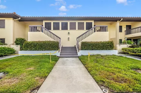 5178 Lake Village Dr #86, Sarasota, FL 34235
