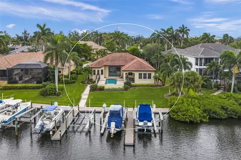 Exterior - 4110 Commodore Blvd, Cortez, FL 34215 photo 12 of 14
