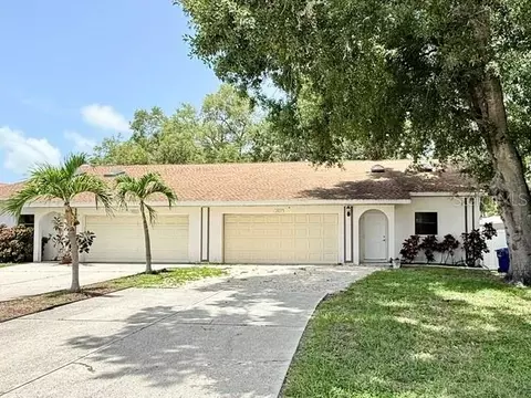 2803 Hope St, Sarasota, FL 34231