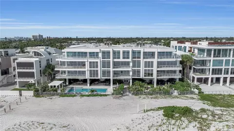 70 Avenida Veneccia #202, Sarasota, FL 34242