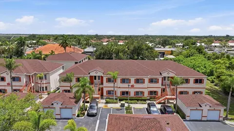 3958 Mediterranea Cir #411, Sarasota, FL 34233