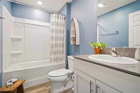 Bath - 7716 Twinleaf Ter, Parrish, FL 34219 photo 1 of 2