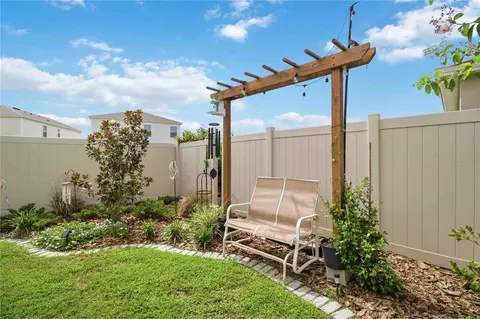 Exterior - 7716 Twinleaf Ter, Parrish, FL 34219 photo 7 of 8
