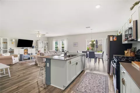 Kitchen - 7716 Twinleaf Ter, Parrish, FL 34219 photo 2 of 3