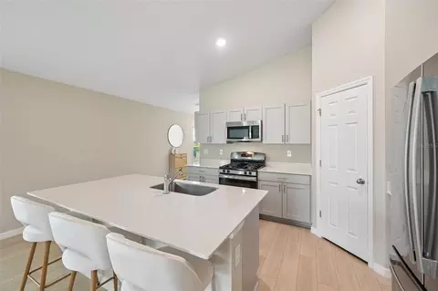 Kitchen - 7728 Twinleaf Ter, Parrish, FL 34219 photo 3 of 5