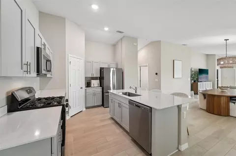 Kitchen - 7728 Twinleaf Ter, Parrish, FL 34219 photo 2 of 5