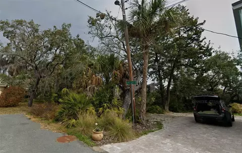 12425 Cedar St, Cedar Key, FL 32625 photo 2