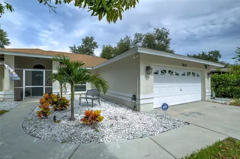 7812 38th Ct E, Sarasota, FL 34243