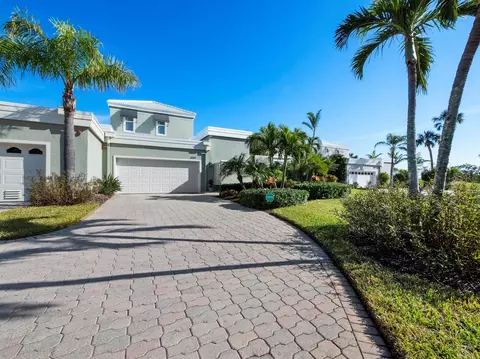 3444 Mistletoe Ln, Longboat Key, FL 34228