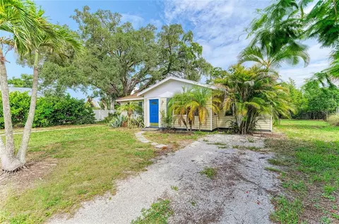 1300 Loma Linda Ct, Sarasota, FL 34239