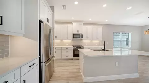 Kitchen - 8063 Anthirium Loop, Sarasota, FL 34240 photo 4 of 5