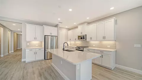 Kitchen - 8063 Anthirium Loop, Sarasota, FL 34240 photo 1 of 5