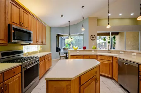 Kitchen - 12344 Lavender Loop, Bradenton, FL 34212 photo 5 of 5