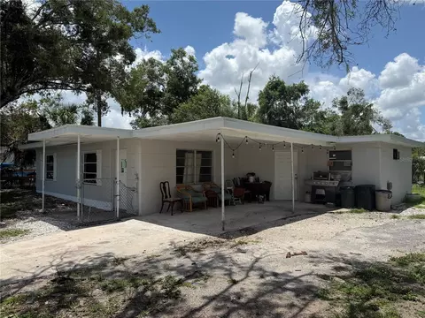 408 E Maple St, Arcadia, FL 34266 photo 2