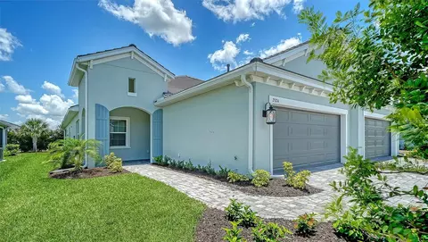 2324 Blue Mahoe Ln, Sarasota, FL 34240